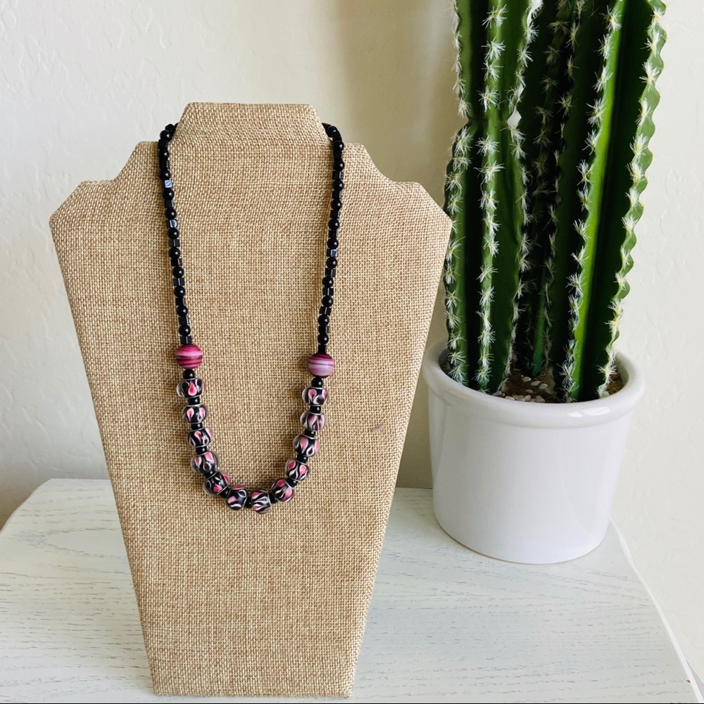Black and pink necklace